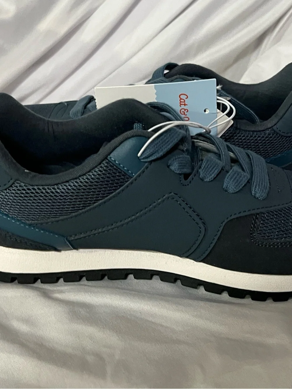 Cat & Jack durable lace